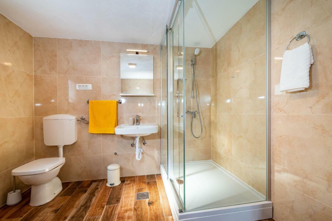 Apartment Adam Starigrad Paklenica Zewnętrze zdjęcie