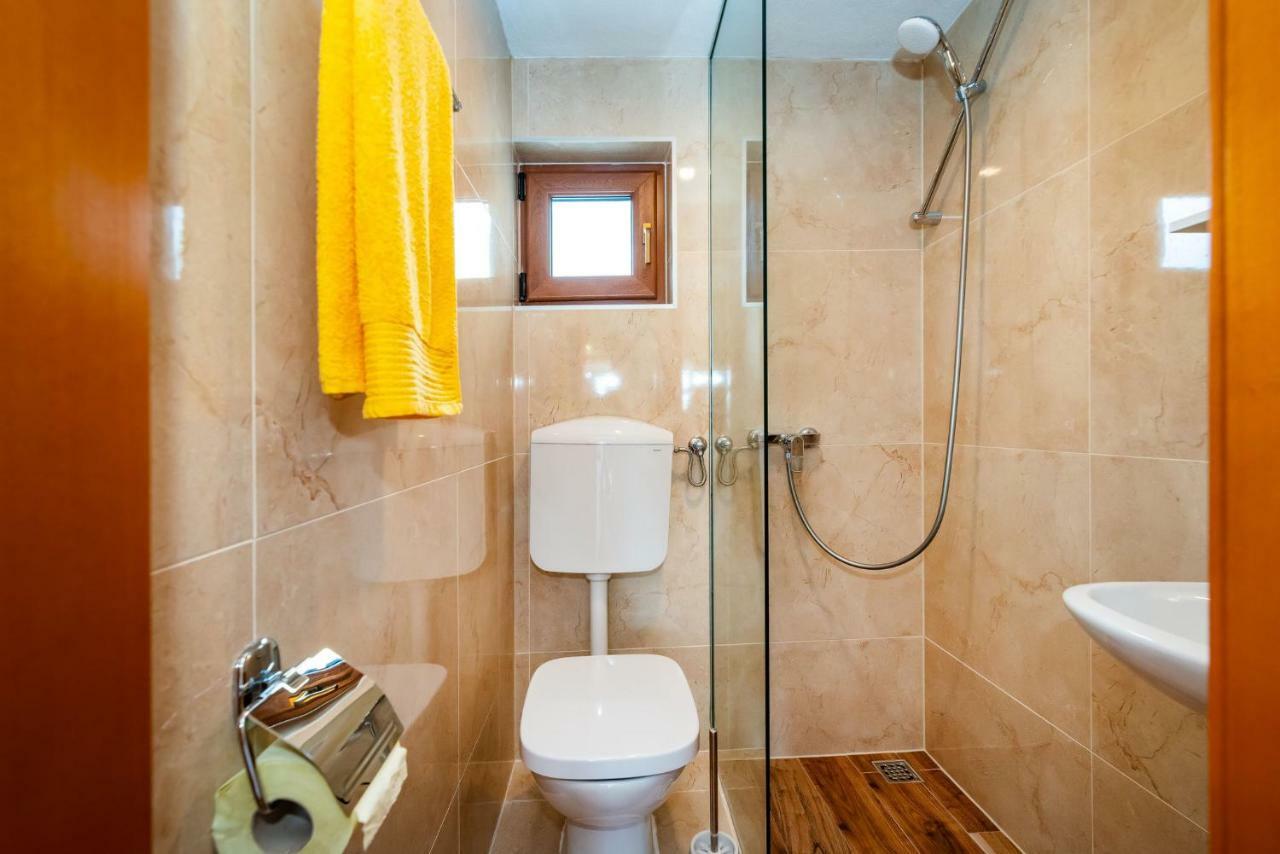Apartment Adam Starigrad Paklenica Zewnętrze zdjęcie